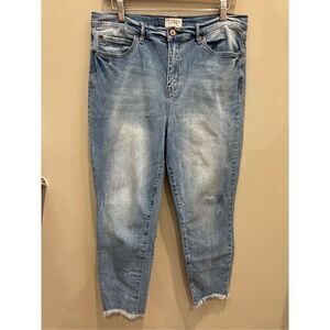 Nicole Miller 12 soho light wash high rise ankle rough hem cropped skinny jeans